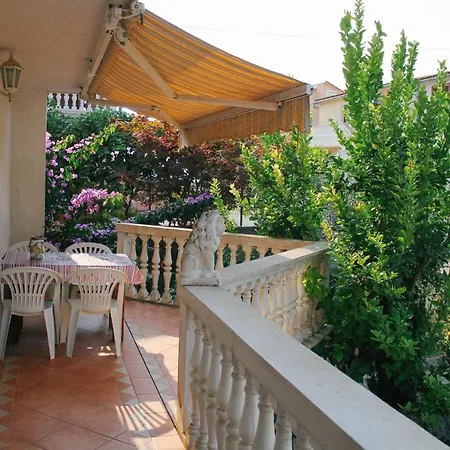 Apartment Elke