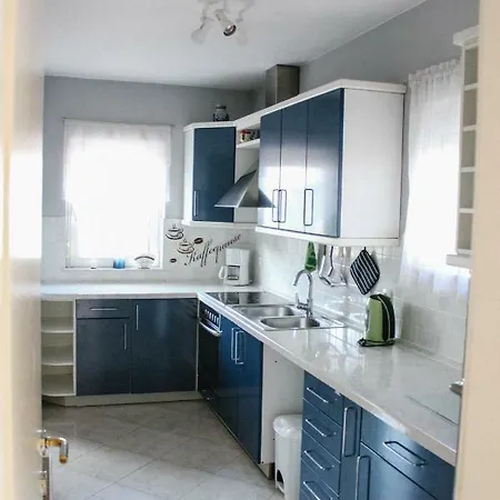 Elke Apartment